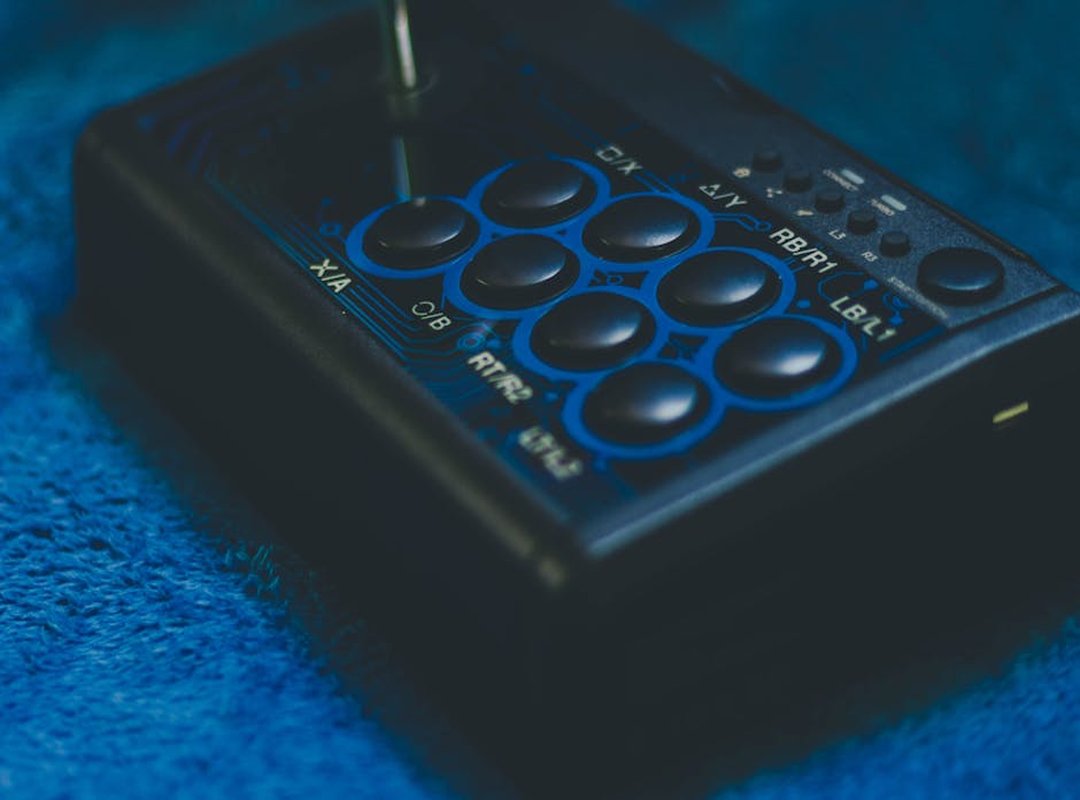 Lcfgamestick